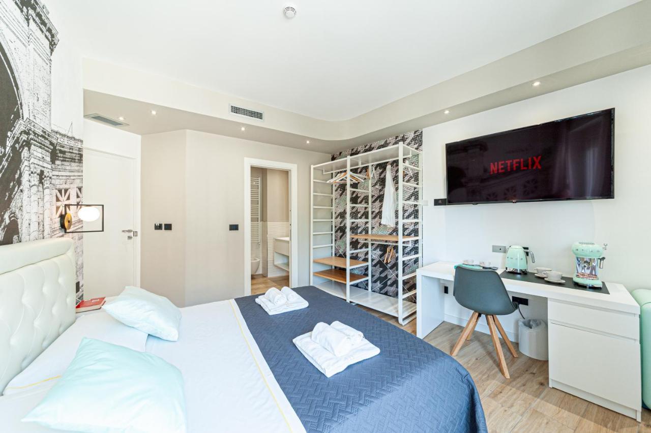 Eleonore Elegant Room Suite Cagliari Bagian luar foto